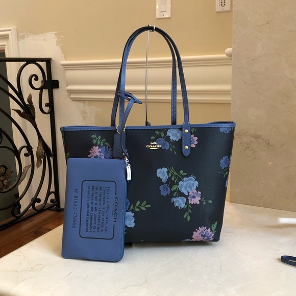 3pcs Coach floral reversible Tote&wristlet&wallet - Picture 3 of 8